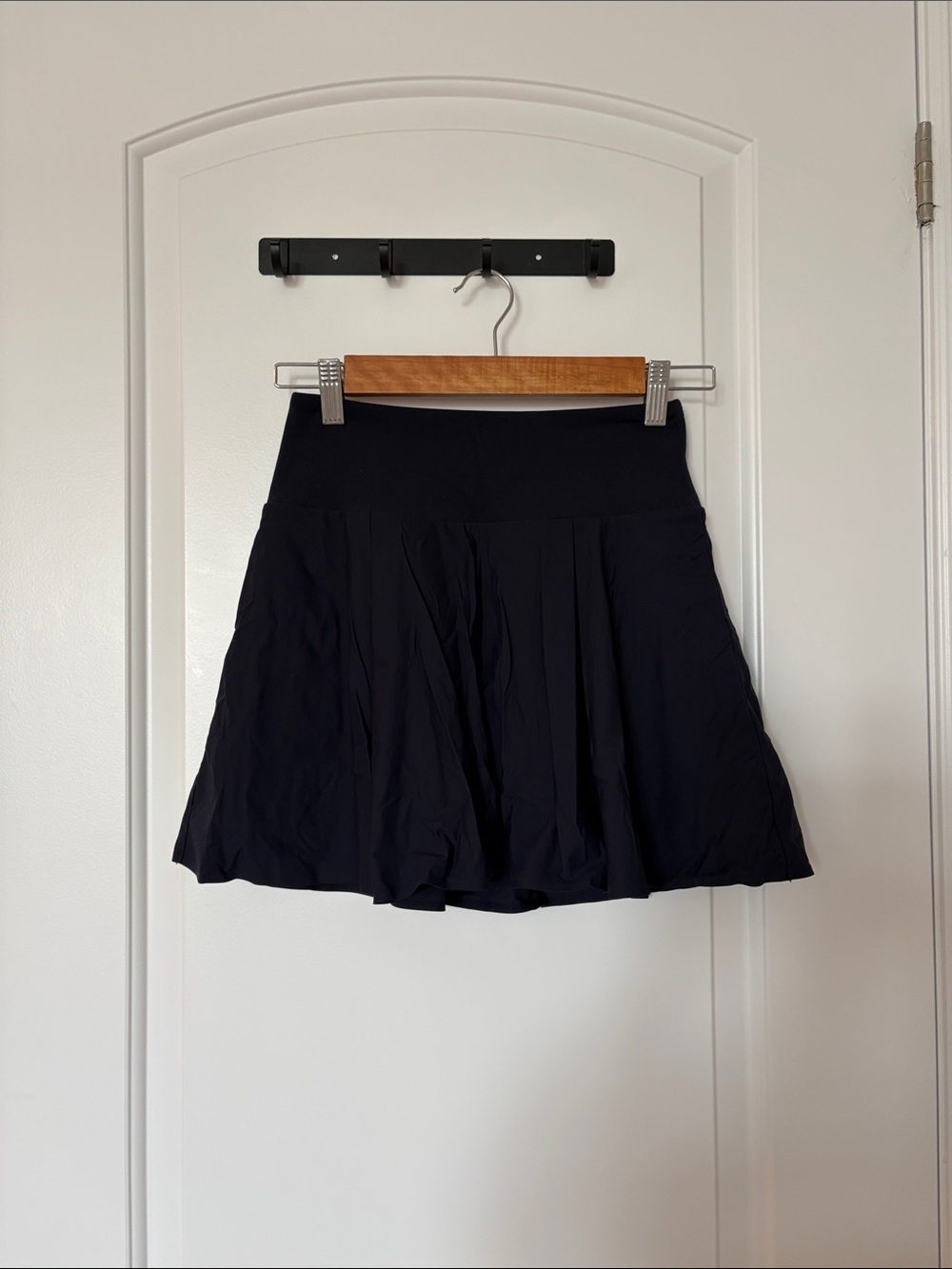 Uniqlo Black Circle Skater Skirt